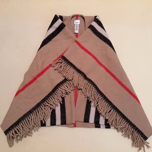 Burberry signature Cashmere Cape